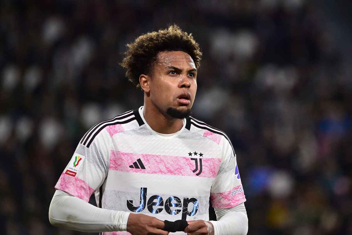 Juventus-Lazio, ululati razzisti a McKennie: il video